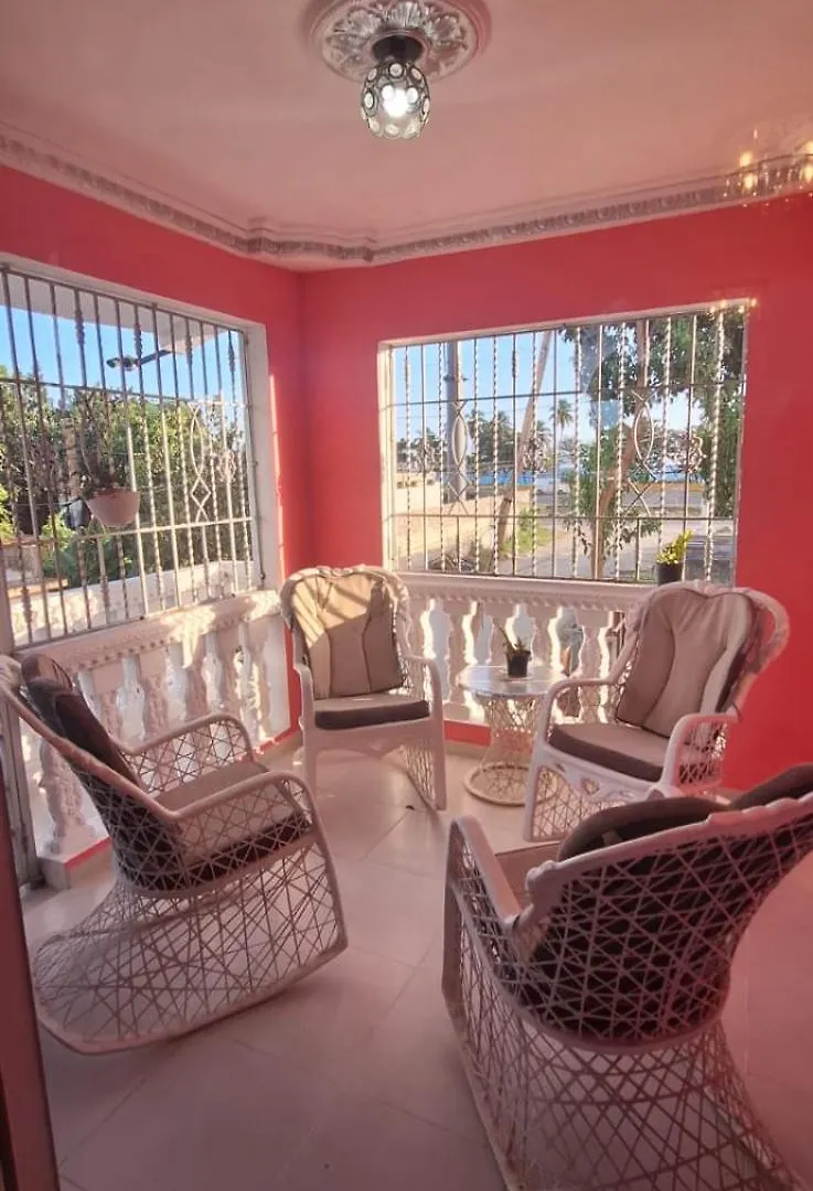 Ferienwohnung Cerca Al Mar Y Aeropuerto La Caleta